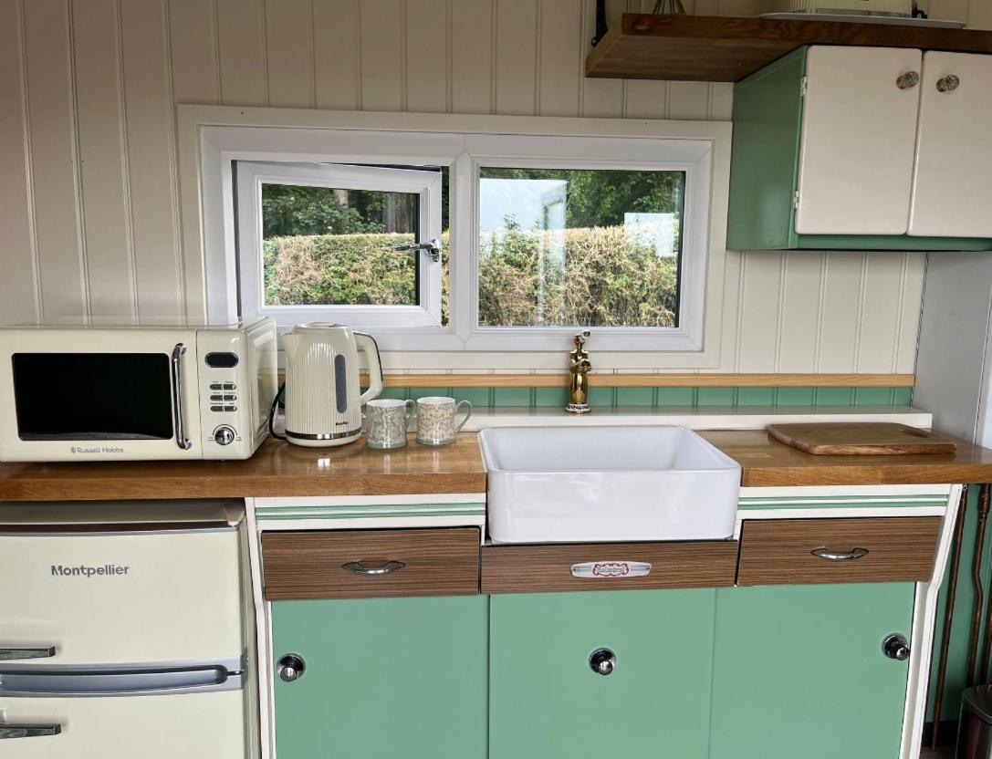 Ted's Shed Apartment *